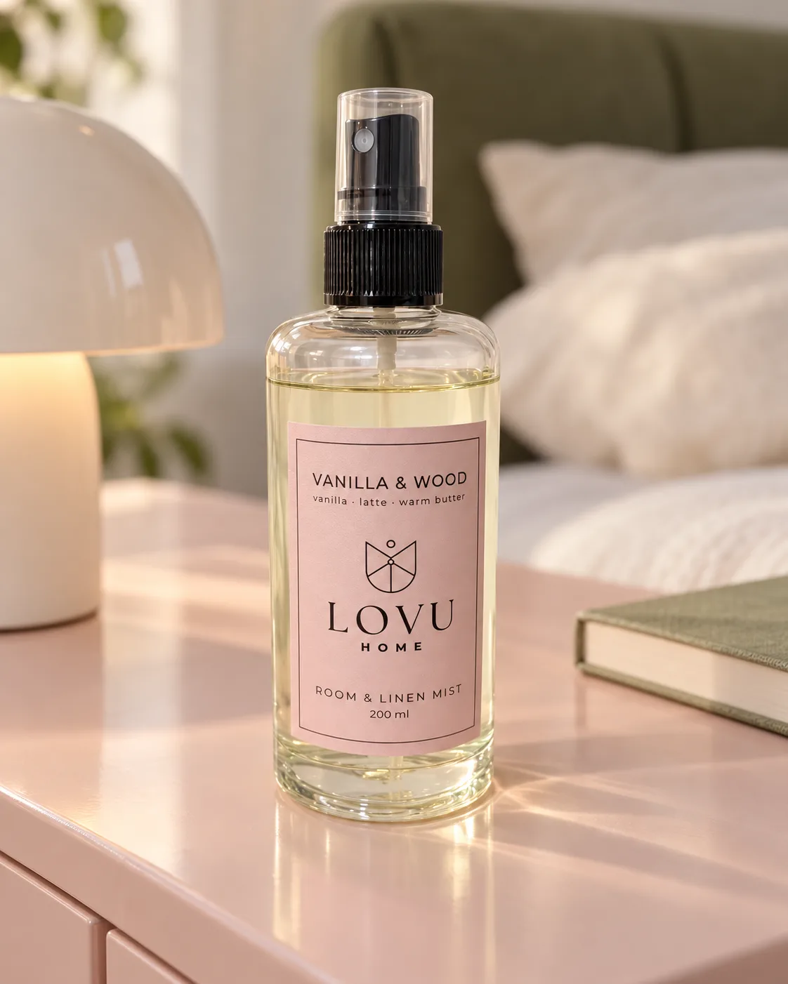 Mgiełka zapachowa Vanilla & Wood w sypialni